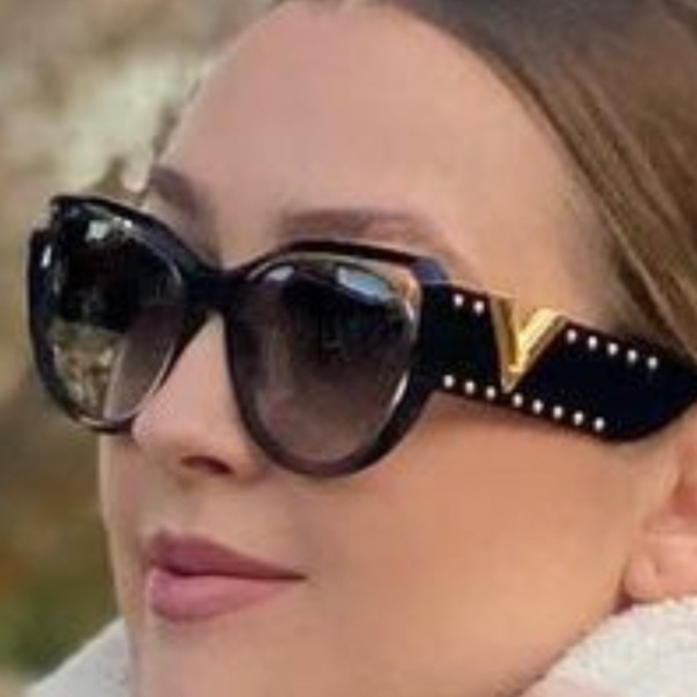 Louis Vuitton sunglases